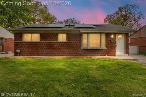 32544 Hazelwood St, Westland, MI, 48186-8938 | Card Image
