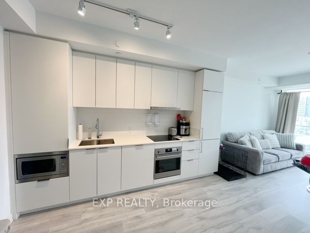 Residential in Toronto C14 2