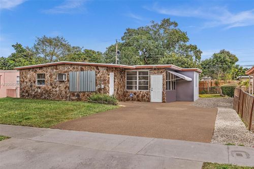 1824 Nw 25th Ave, Fort Lauderdale, FL, 33311-4526 | Card Image