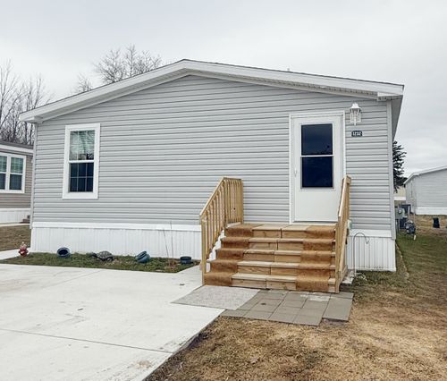 1232 Liberty Ct, Mount Pleasant, MI, 48858-4562 | Card Image