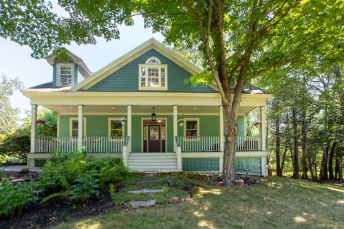 27 Doe Dr, Eliot, ME, 03903-2052 | Card Image