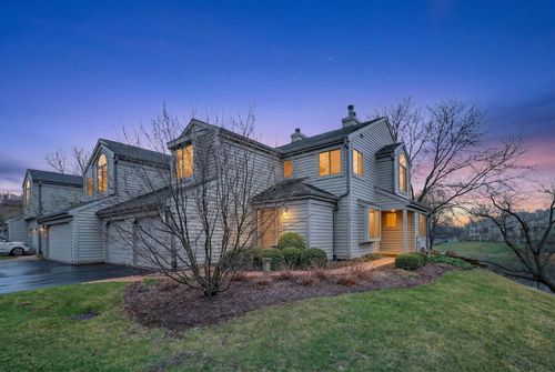 898-962 Shoreline Rd, Lake Barrington, IL, 60010-3815 | Card Image