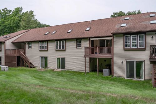 3 Chandler Dr, Atkinson, NH, 03811-2100 | Card Image