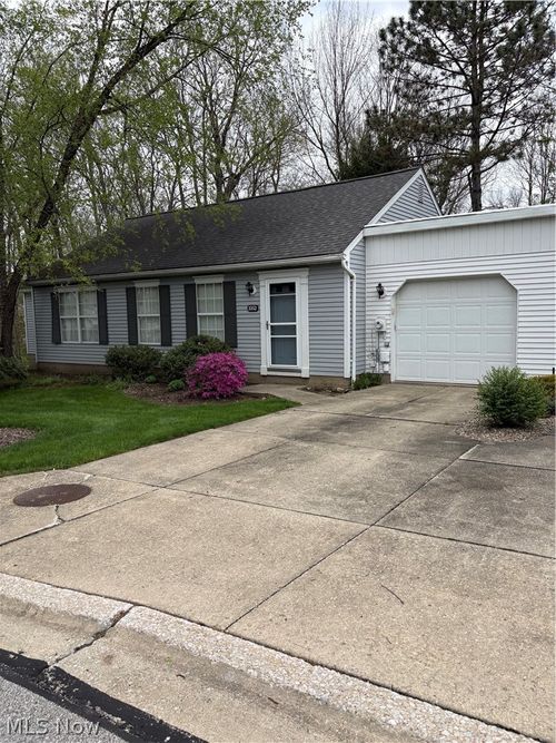 3352 Brookside Ln, Cuyahoga Falls, OH, 44223-3314 | Card Image