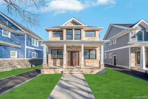 143 Emerson Ave, Floral Park, NY, 11001-1220 | Card Image