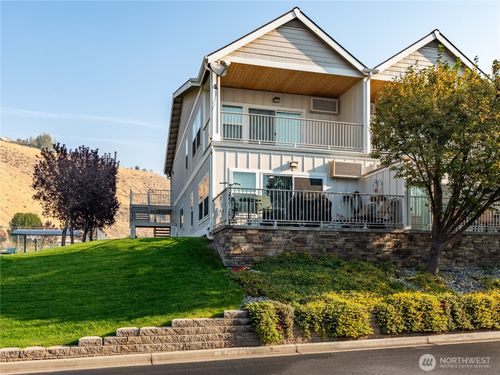 107-23772 Crescent Bay Dr Nw, Quincy, WA, 98848-9111 | Card Image