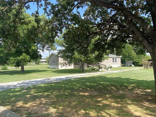 206 E 18th St, Cisco, TX, 76437-4804 | Card Image