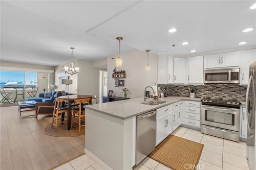 905-525 E Seaside Way, Long Beach, CA, 90802 | Card Image