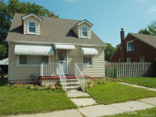 7535 Republic Ave, Warren, MI, 48091-2618 | Card Image