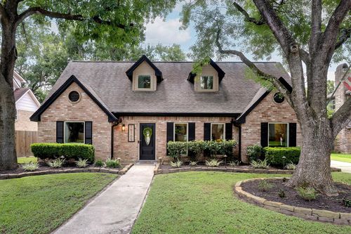 16105 Wall St, Jersey Village, TX, 77040-1267 | Card Image