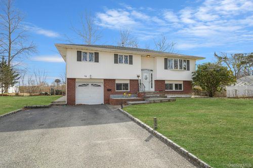 10 Pierre Dr, Commack, NY, 11725-4410 | Card Image