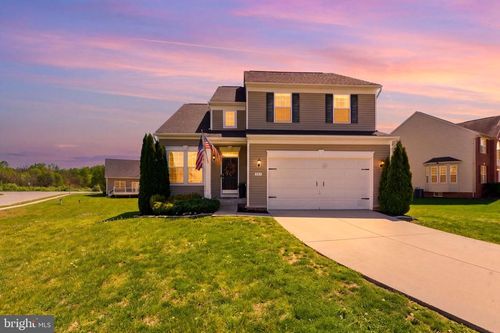 101 Chagall Ln, MARTINSBURG, WV, 25403-8317 | Card Image