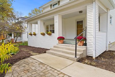 Covered front porch | Image 3