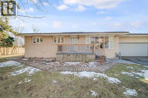 1055 Park St, Belle River, ON, N8L0E1 | Card Image