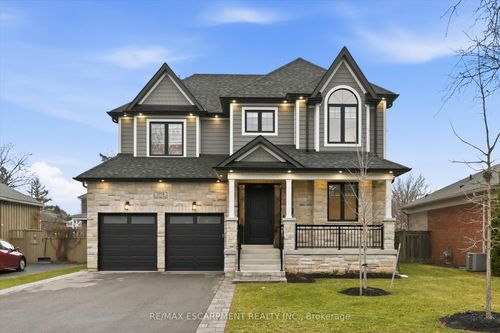 2229 Tallman Avenue, Burlington, ON, L7R1R2 | Card Image