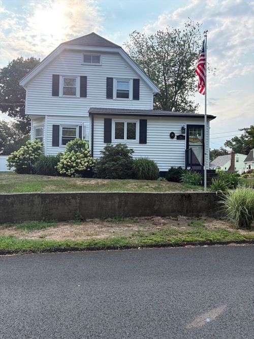 26 Monatiquot St, Weymouth, MA, 02191-1038 | Card Image