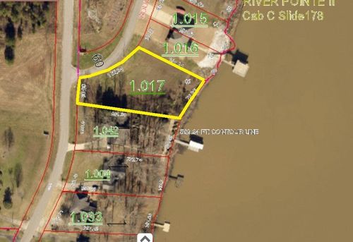 24 Shoreline Dr, Muscle Shoals, AL, 35661-4986 | Card Image