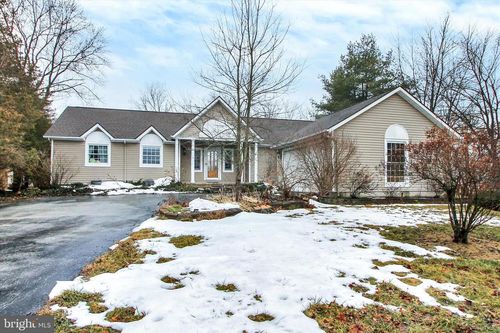 837 Hancock Dr, GETTYSBURG, PA, 17325-8958 | Card Image