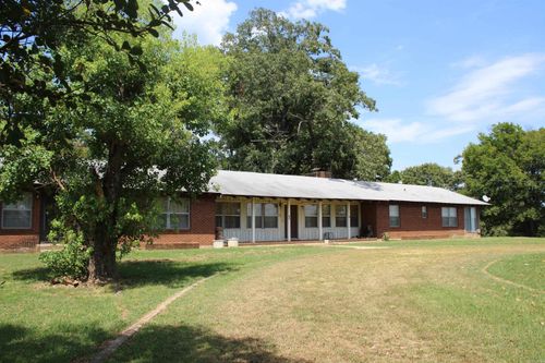 136 Fowler Rd, Nashville, AR, 71852-8229 | Card Image