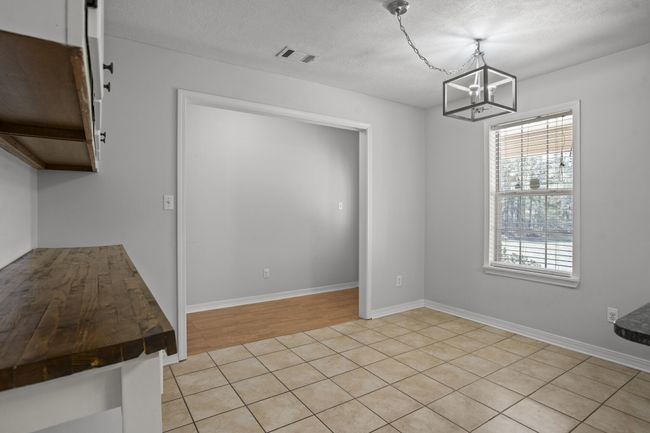 Dining Area | Image 17