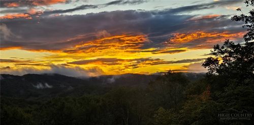 867 Ski Acres Dr, Blowing Rock, NC, 28605-9237 | Card Image