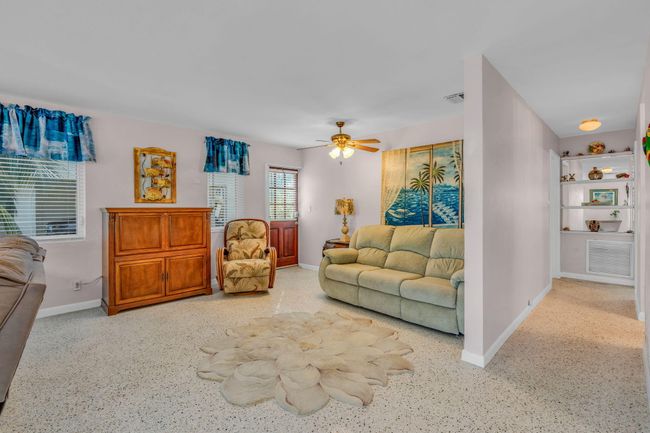 Sitting Room | Image 8