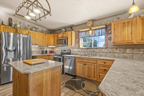 37405 Southwick Rd, Kendrick, ID, 83537-6005 | Card Image