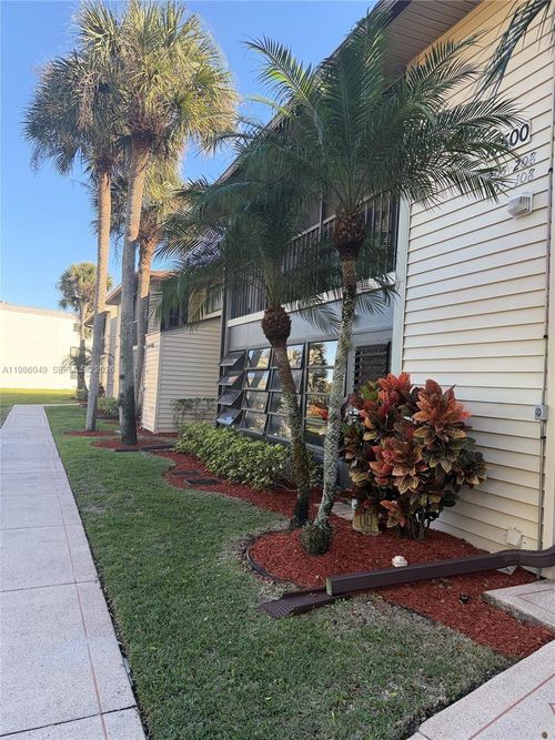 apt-207-15500 Lakes Of Delray Blvd, Delray Beach, FL, 33484-4152 | Card Image