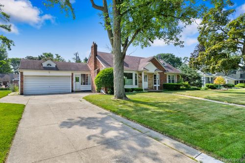 32086 Auburn Dr, Beverly Hills, MI, 48025-4229 | Card Image