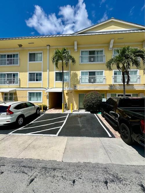 334-151 Ne 16th Ave, Fort Lauderdale, FL, 33301 | Card Image