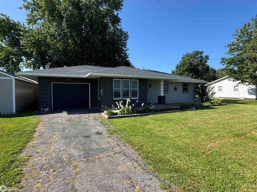 806 W North St, Moravia, IA, 52571-9567 | Card Image
