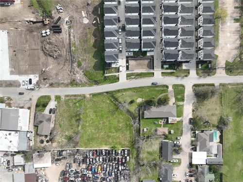 710 Marcella St, Houston, TX, 77091-5630 | Card Image