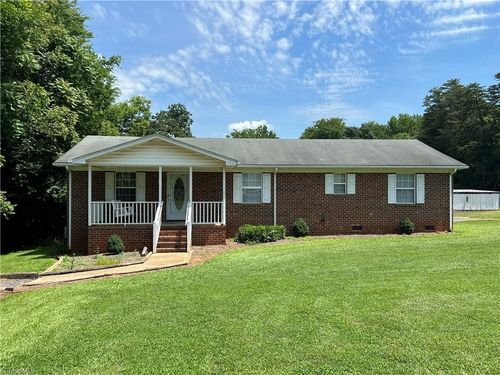 492 Stuart St, Ramseur, NC, 27316-8494 | Card Image