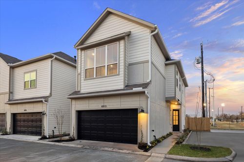 6549 Rena St, Houston, TX, 77092 | Card Image