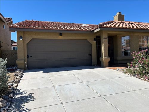 8637 Caribbean Ct, Las Vegas, NV, 89117-2335 | Card Image