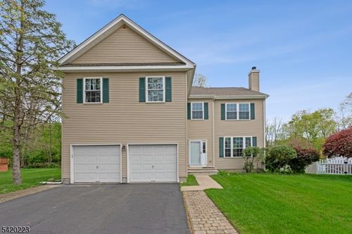 59 Scenic Ct, Hackettstown, NJ, 07840-1745 | Card Image