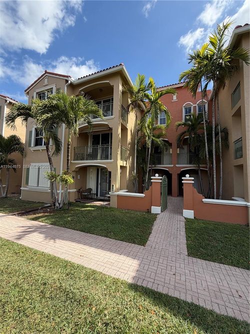 437-6440 Nw 114th Ave, Doral, FL, 33178-4567 | Card Image