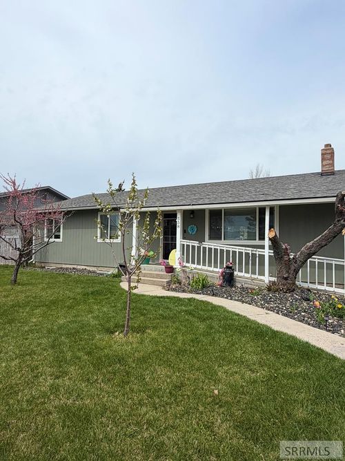 558 Canal St, Chubbuck, ID, 83202-2527 | Card Image