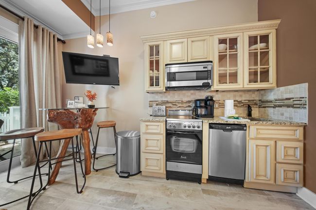 kitchen and dining | Image 5