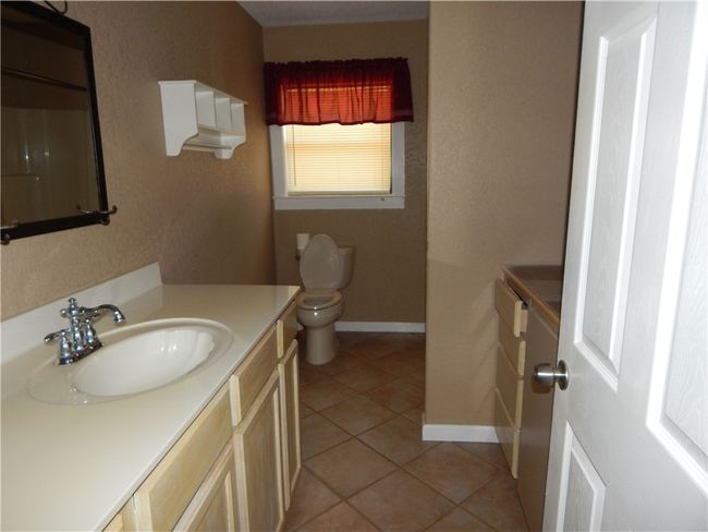330 E Cedar St, House other with 2 bedrooms, 1 bathrooms and 2 parking in Bertram TX | Image 11