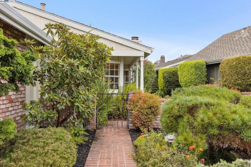 245 Inverness Ct, Alameda, CA, 94502-6421 | Card Image