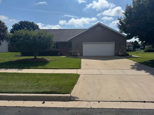 249 Dream Catcher Dr, Kewaskum, WI, 53040-9342 | Card Image