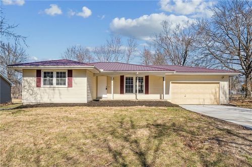 325 E Hickory St, Drexel, MO, 64742-8251 | Card Image