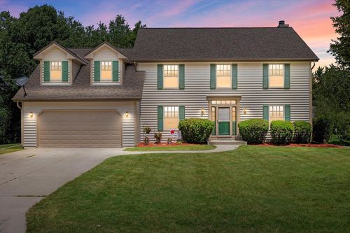 645 Kahen Court, Hartland, WI, 53029 | Card Image