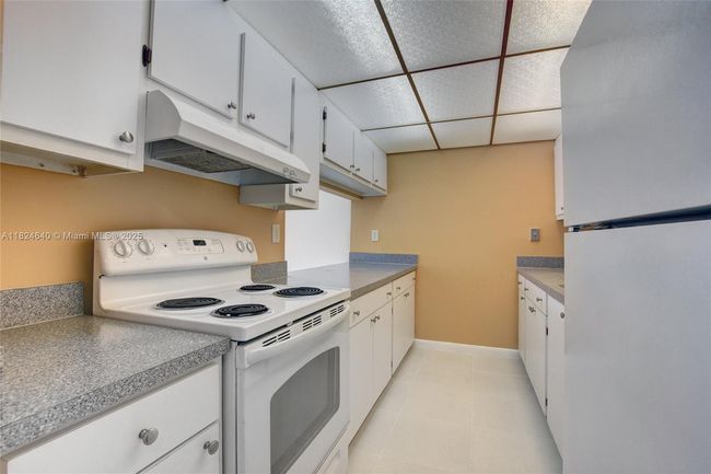 APT-401 - 1750 N Congress Ave, Condo with 2 bedrooms, 2 bathrooms and null parking in West Palm Beach FL | Image 11