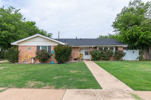 634 Lillius St, Abilene, TX, 79603-5922 | Card Image
