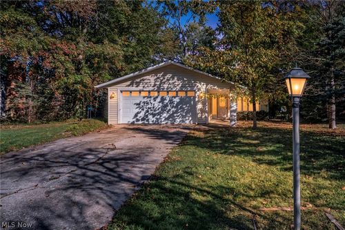 33866 Gail Dr, North Ridgeville, OH, 44039-3320 | Card Image