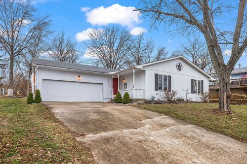 512 Woodland Ct, Mt. Zion, IL, 62549-1438 | Card Image