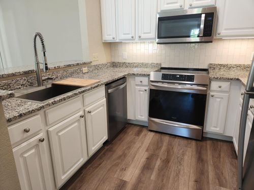 2740 Northview Rd, Waukesha, WI, 53188-2037 | Card Image