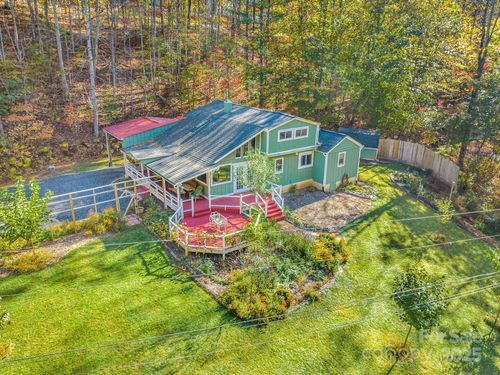 226 Fish Pond Ln, Burnsville, NC, 28714-5004 | Card Image